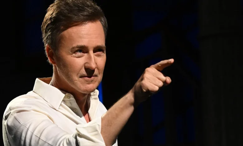 Edward Norton Wows Late Show Crowd With Powerful Poetry Reading