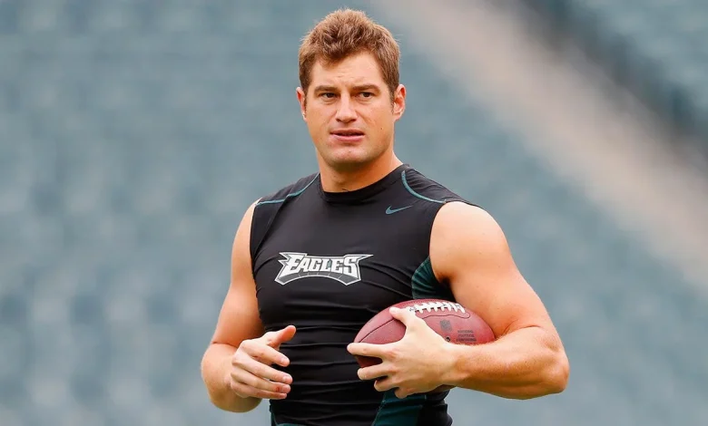 Ex-wife of Eagles star Brent Celek goes public with Hollis Thomas