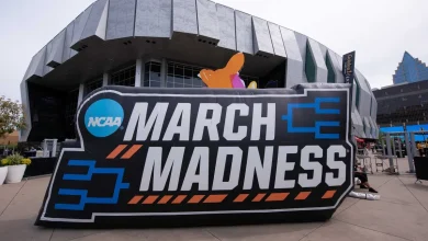 Faulty mic leads to uplifting, patriotic moment before UCLA-Duke game