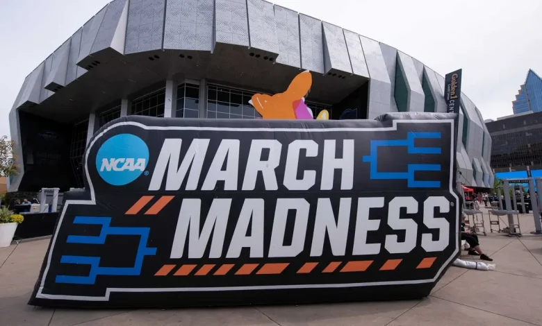 Faulty mic leads to uplifting, patriotic moment before UCLA-Duke game