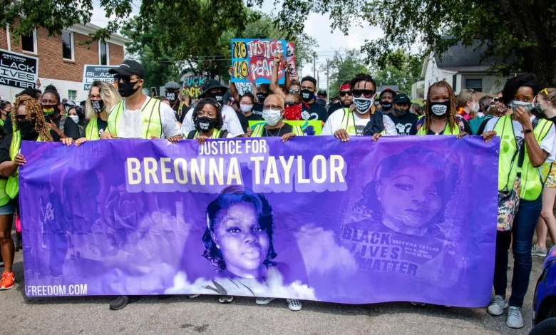 Federal prosecutors ask to dismiss charges against officers in Breonna Taylor raid : NPR