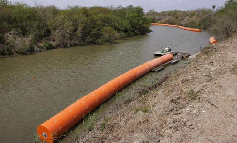 Feds plan to put 536 miles of floating barriers on Rio Grande