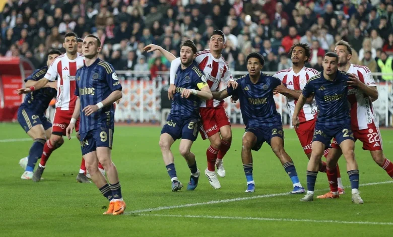 Fenerbahçe Antalya'da 2 puan bıraktı