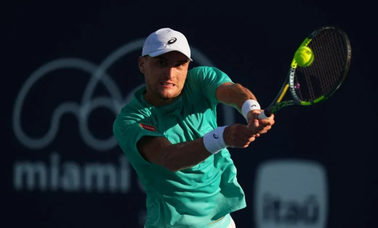 Fin de parcours pour Raphaël Collignon aux Masters 1000 de Miami : le Liégeois s’incline contre Tommy Paul