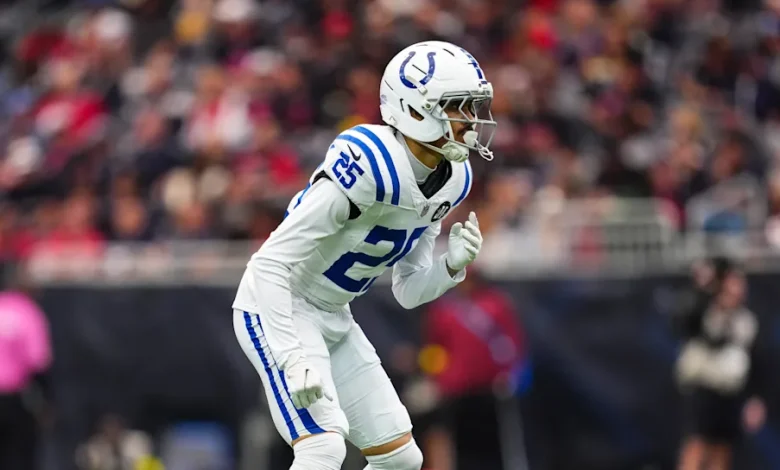 Finally! The Seahawks have signed an outside free agent