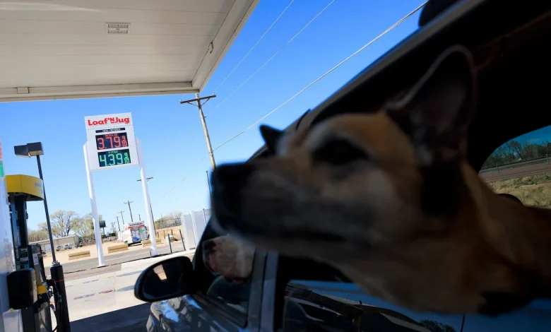 Financial markets fall to new 2026 low as oil rises again - The Washington Post