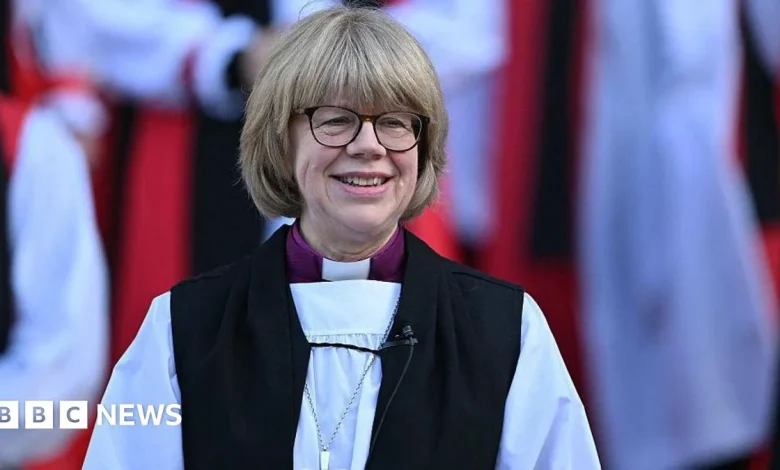 First female Archbishop of Canterbury to be enthroned