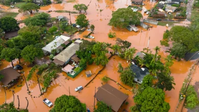 Flash flooding swamps Hawaii, prompting evacuation orders for 5,500 people | Weather News