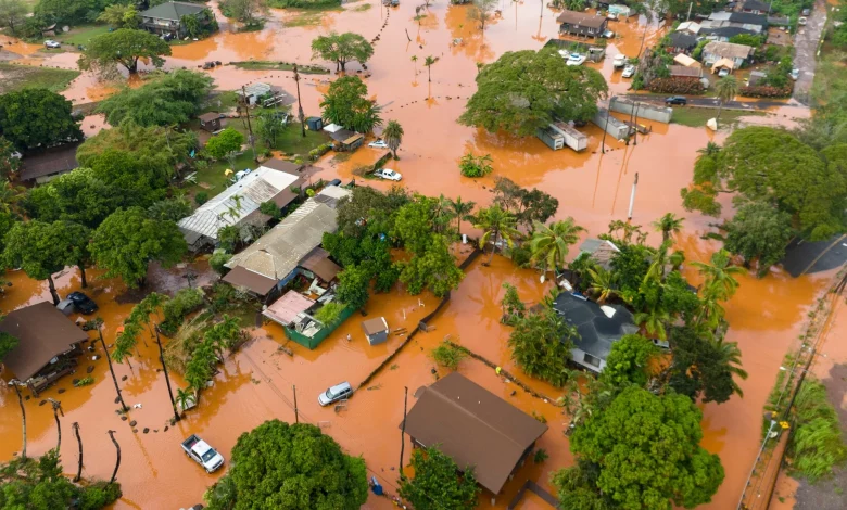 Flash flooding swamps Hawaii, prompting evacuation orders for 5,500 people | Weather News