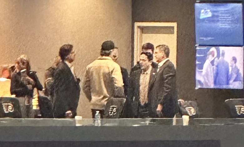 Flyers reporters take worst photos of Porter Martone you’ve ever seen