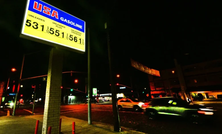 Food delivery drivers feel pinch of higher gas prices : NPR