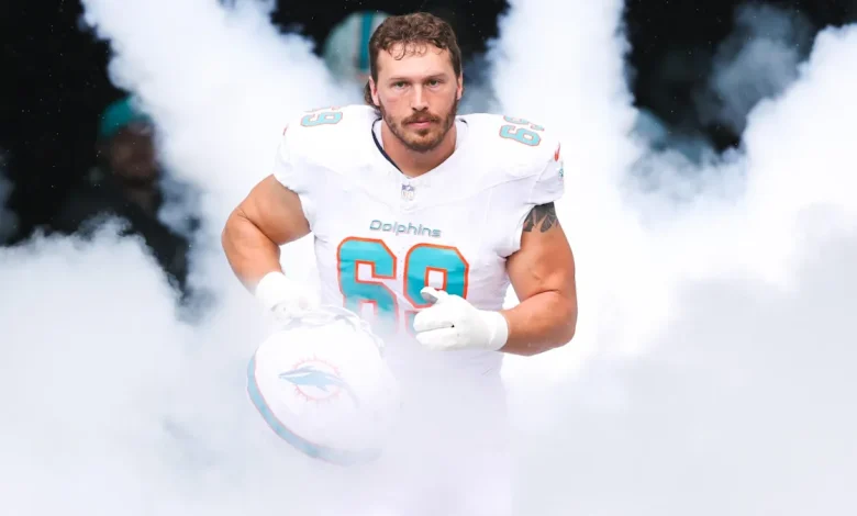 Former Dolphins guard Cole Strange agrees to terms with Dolphins