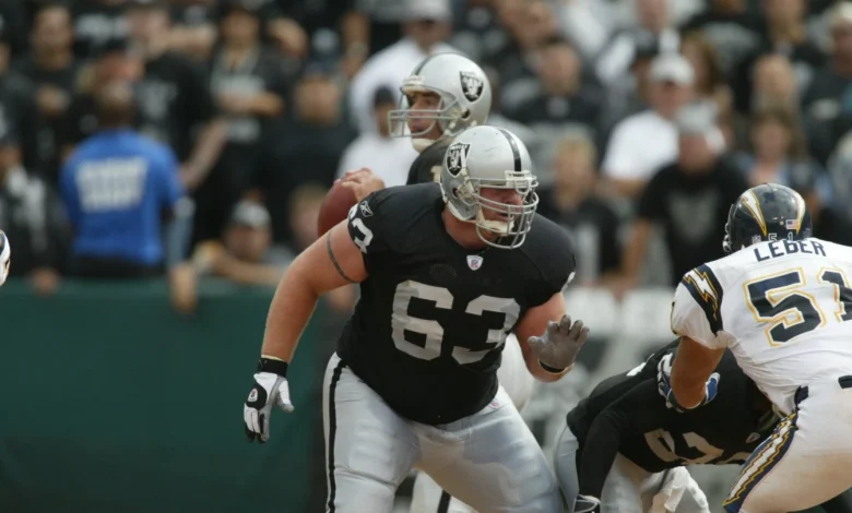 Former Raider Barret Robbins dies at 52