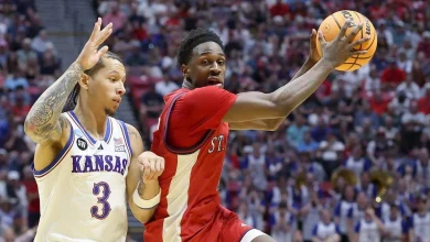 Former UNC player Ian Jackson on Hubert Davis, playing Duke