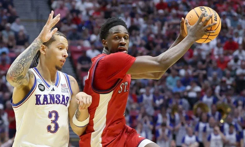 Former UNC player Ian Jackson on Hubert Davis, playing Duke