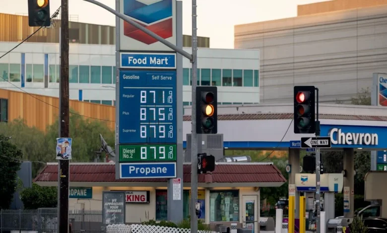 Gasoline price gouging in California draws a warning