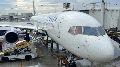 Genius: Delta Cuts Perks For Members Of Congress Until Shutdown Ends