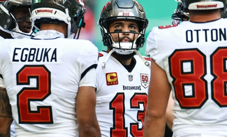 Glazer family bids farewell to Mike Evans