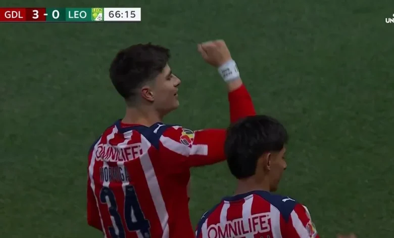 Gol de penal de la “Hormiga” González y Chivas sentencia con goleada a León