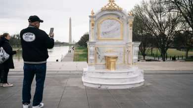 Golden 'throne' toilet statue pays tribute to Trump's White House renovation
