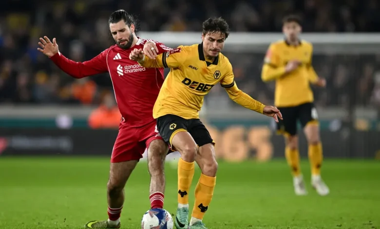 Gomes and Bueno debate: Who stays at Wolves and who departs in the summer