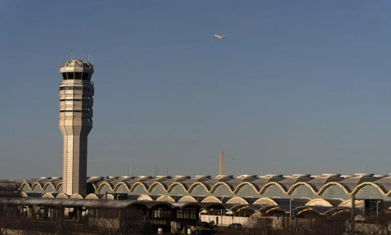 Ground stop at 3 DC-area airports lifted after halting due to ‘strong chemical smell’