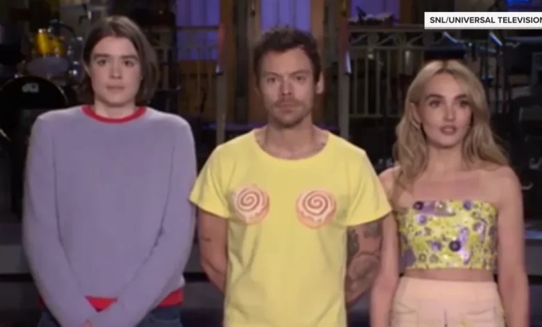 Harry Styles Appears Smitten in New 'Saturday Night Live' Promo