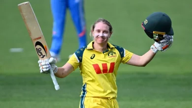Healy plunders 158 off 98 balls in final ODI; Australia pile up 409