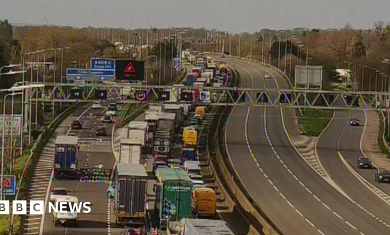 Heavy traffic as M5 closed near Bristol