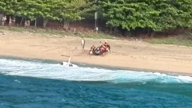 Helicopter crash off Hawaii leaves 3 dead, 2 injured, authorities say
