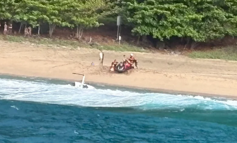 Helicopter crash off Hawaii leaves 3 dead, 2 injured, authorities say
