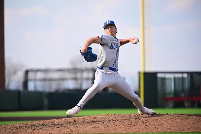 Hofstra Evens Series With Win At Monmouth