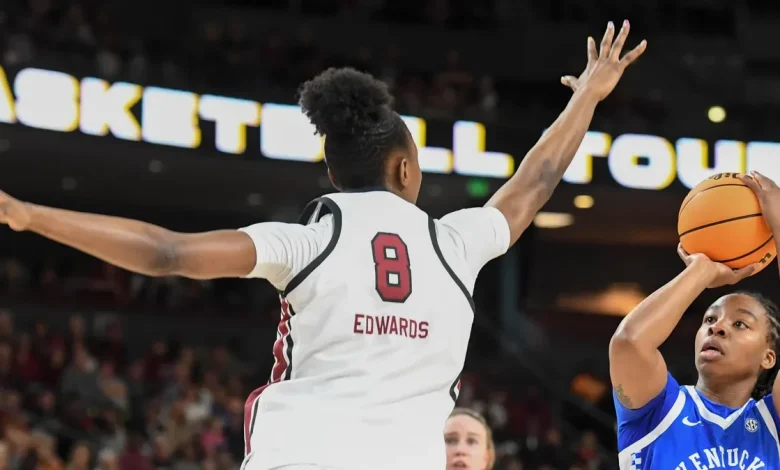 How Joyce Edwards cooled off Clara Strack in South Carolina win vs Kentucky
