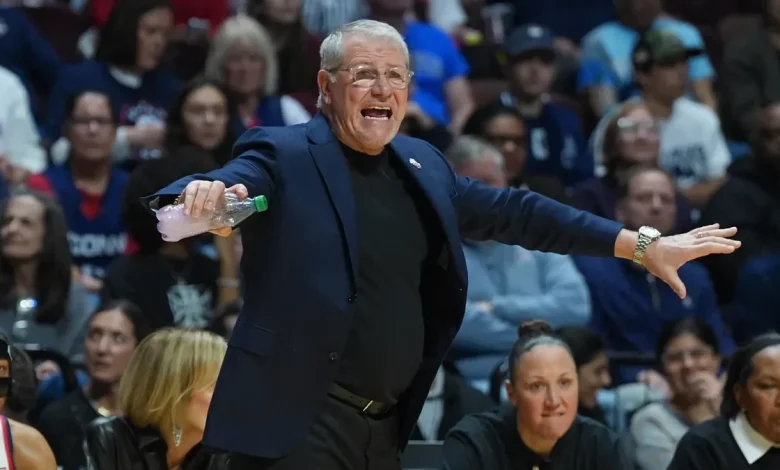 How long has Geno Auriemma been at UConn? What to know about coach