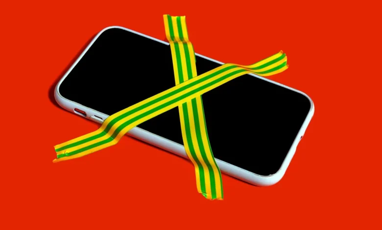 How to resist the urge to keep looking at your phone : NPR