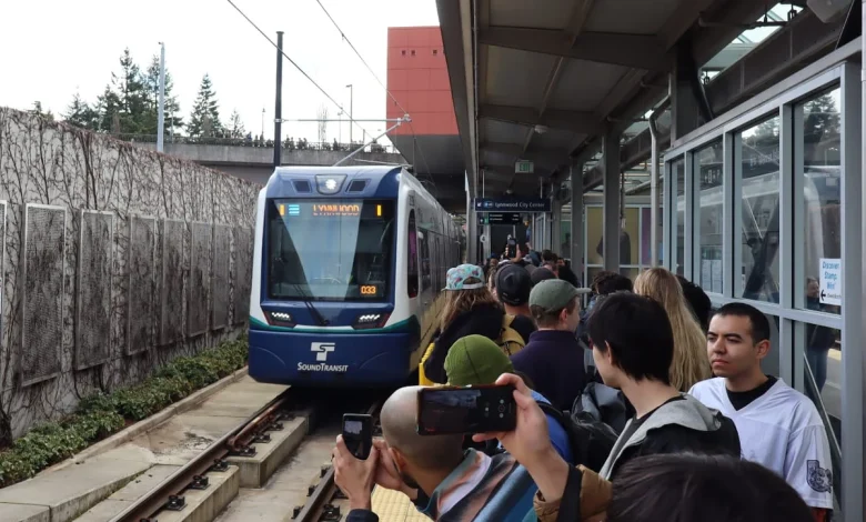 Huge Crowds Turn Out To Finally Ride Light Rail Across Lake Washington