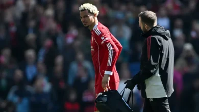 Hugo Ekitike injury news: Liverpool star forced off vs. Brighton