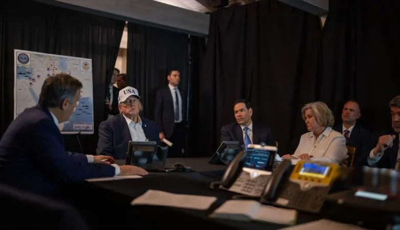 Hunkered at Mar-a-Lago, Trump makes his club a makeshift Situation Room