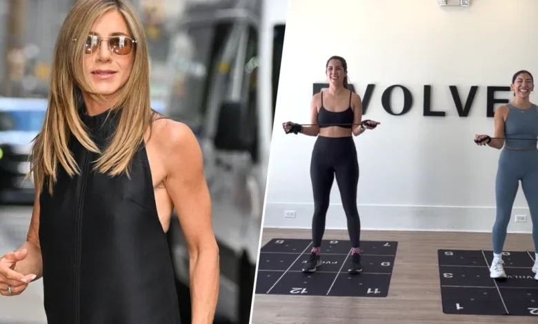 I Tried Jennifer Aniston's 10-Minute Arm Workout. These Exercises Had My Upper Body on Fire