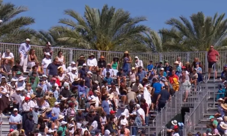 Indian Wells match halted for medical emergency as first aiders rush to court