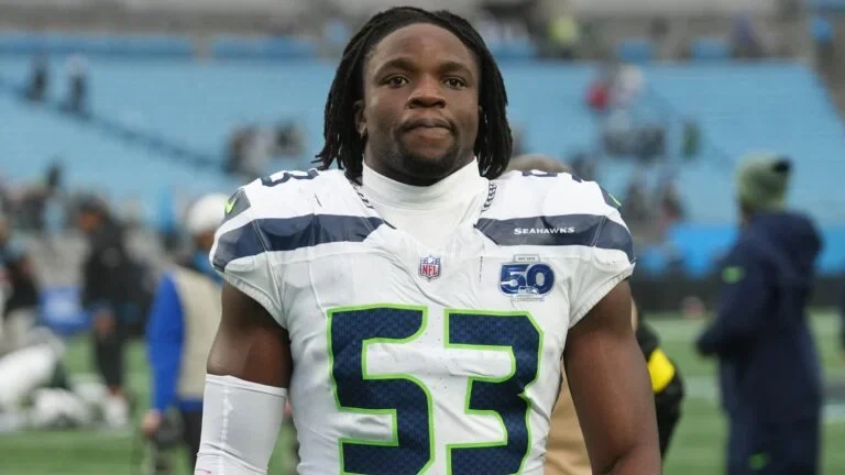 Insider predicts Patriots sign Seahawks standout pass rusher, but don't land Alec Pierce in free agency