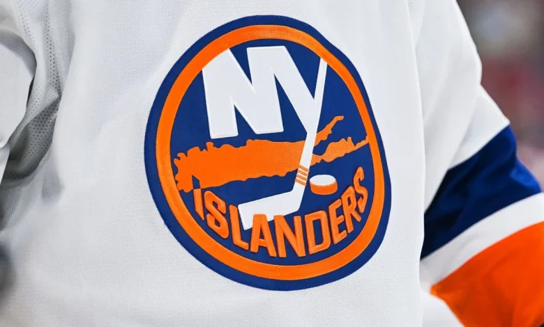 Islanders sign goaltender Josh Kotai to entry-level contract