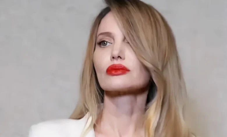 “It Certainly Is Not Her”: Angelina Jolie’s Face Sparks Bizarre Theories About Using A Clone Or Body Double