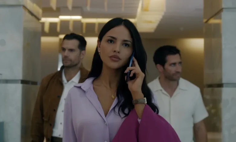 Jake Gyllenhaal & Henry Cavill Lead Guy Ritchie's In The Grey Trailer