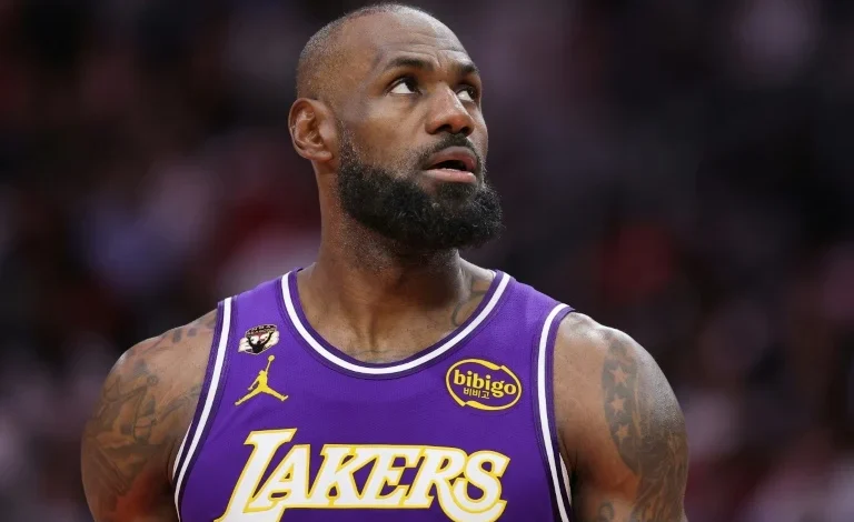 James ties NBA record for most regular-season games played