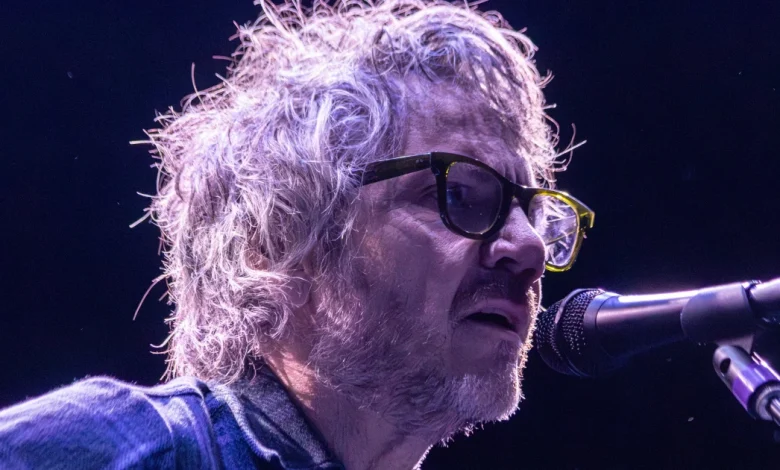 Jeff Tweedy Covers Beck, Harry Nilsson During 'Twilight Override' Tour Stop At Belasco In L.A. [Photos/Videos]