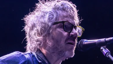 Jeff Tweedy Covers Beck, Harry Nilsson During 'Twilight Override' Tour Stop At Belasco In L.A. [Photos/Videos]