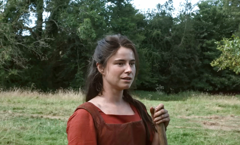 Jessie Buckley Dedicates Actor Award Win to ‘Hamnet’ Co-Star Emily Watson: “You’re the Realest of the Real”