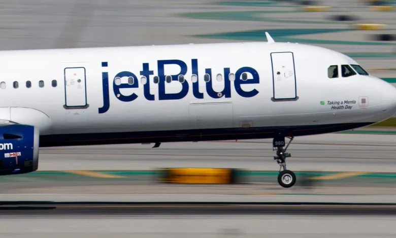 JetBlue hikes bag fees to offset higher fuel costs. Here's what travelers will now pay.