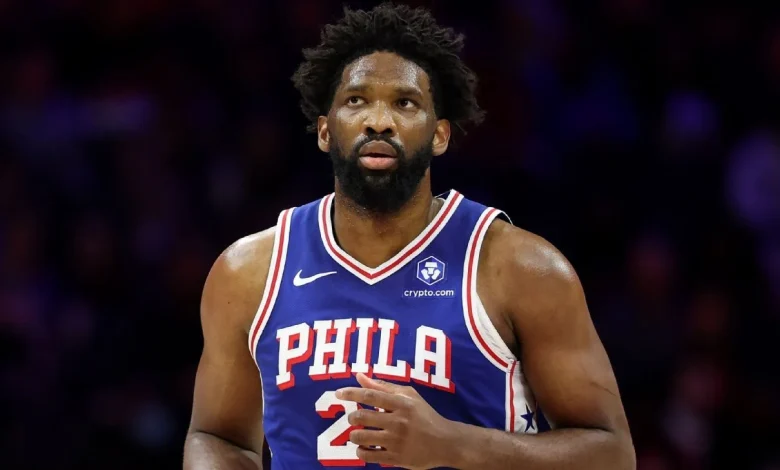 Joel Embiid returns from oblique strain as 76ers host Bulls